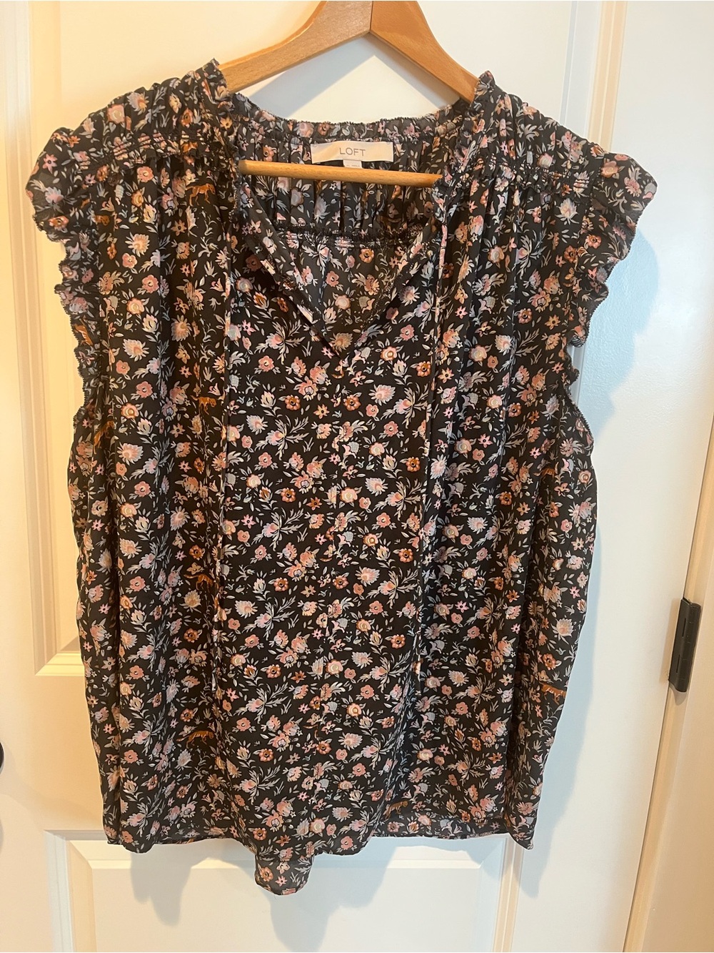 LOFT Black Floral Cap-Sleeve V-Neck Blouse